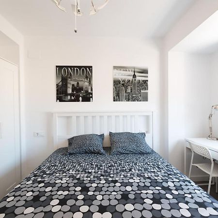 Cabanyal Apartment Valencia Bagian luar foto